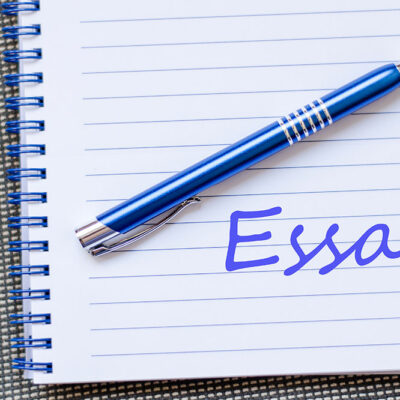 Essay writing – Tips to choose topics and find the best tutors