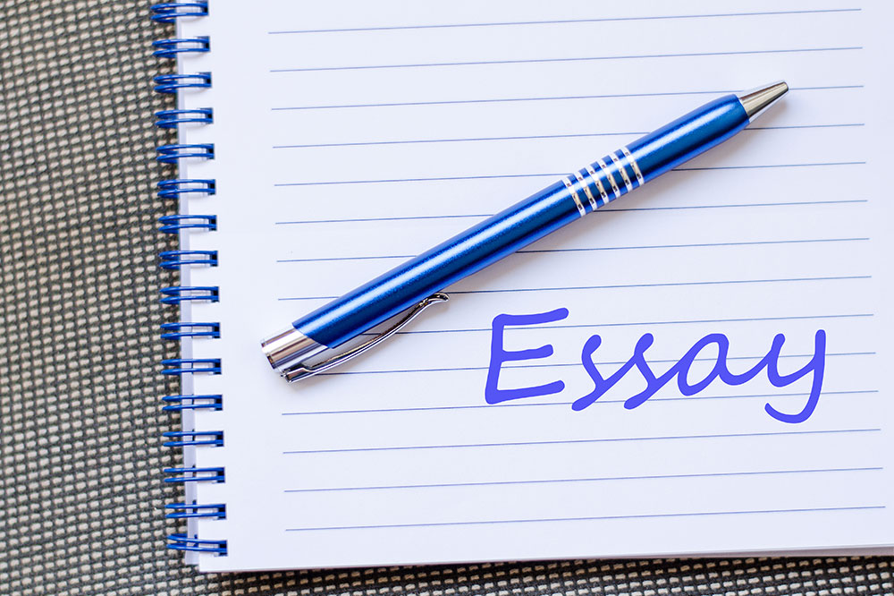 Essay writing – Tips to choose topics and find the best tutors