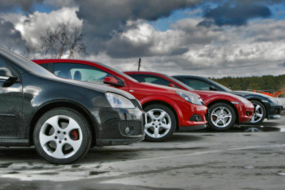 Luxury cars – the trendsetters of automobile industry