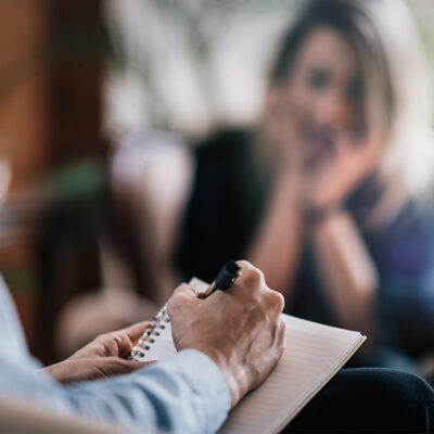 Here’s How Cognitive Behavioral Therapy Helps Manage Mental Health Issues