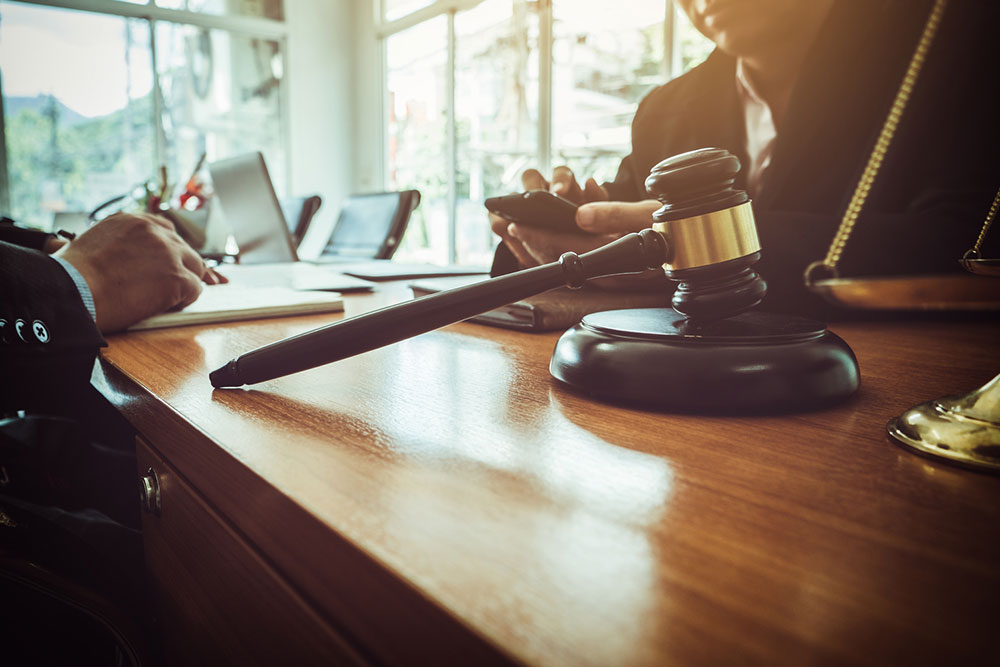 Airplane Accident Lawyers – Cost, Tips to Choose, and Popular Options